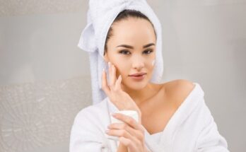 Natural Habits for Healthy Glowing Skin